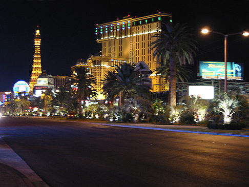 Hotel MGM bei Nacht Foto 